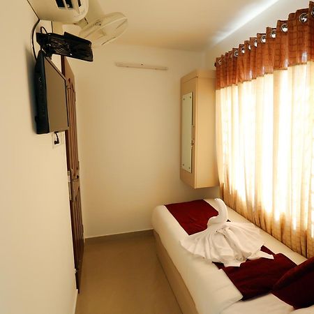 Hotel Swarna Residency Kochi المظهر الخارجي الصورة