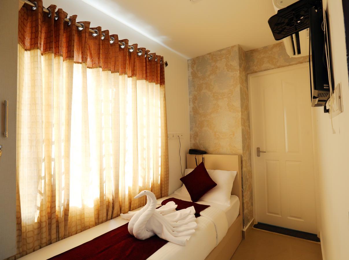 Hotel Swarna Residency Kochi المظهر الخارجي الصورة