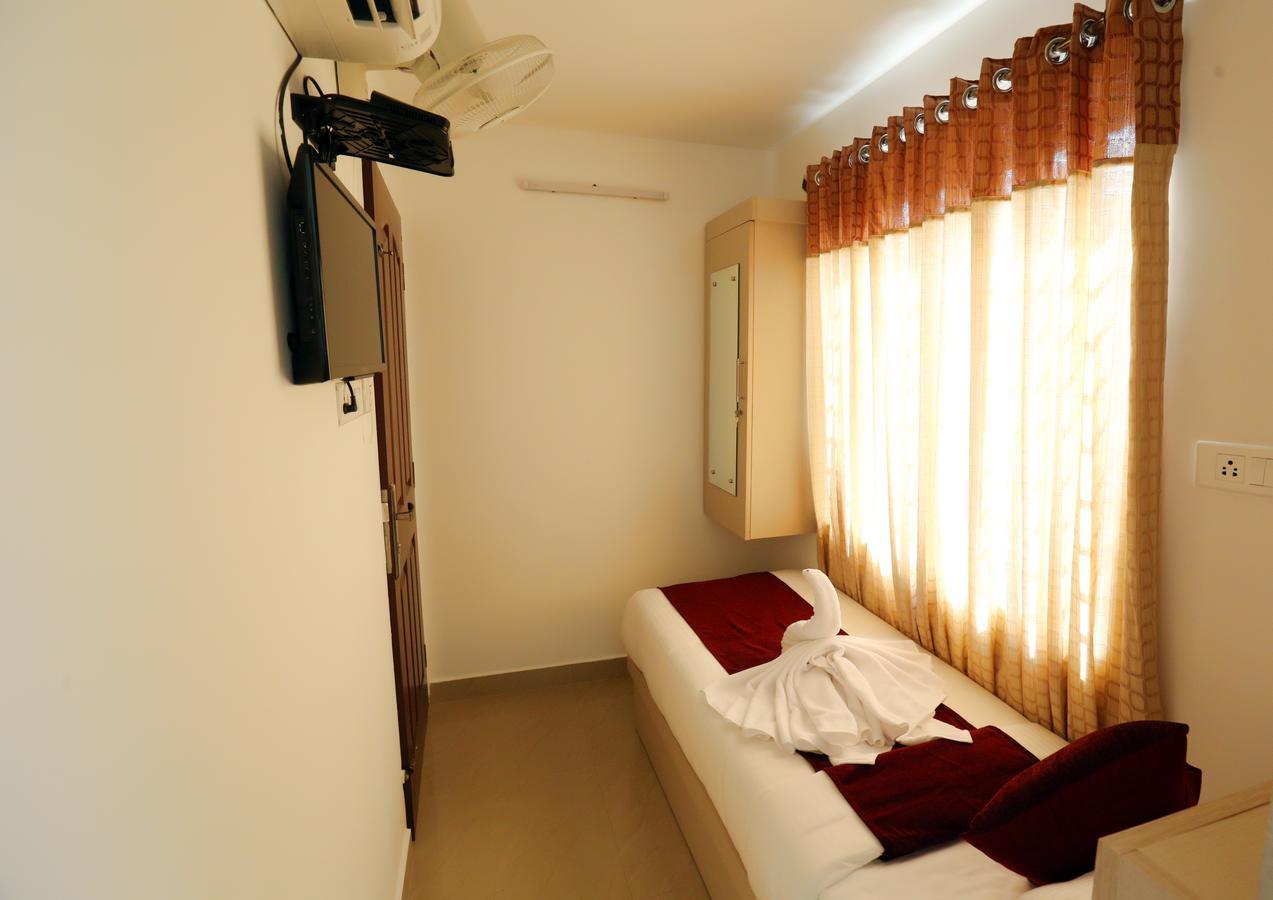 Hotel Swarna Residency Kochi المظهر الخارجي الصورة