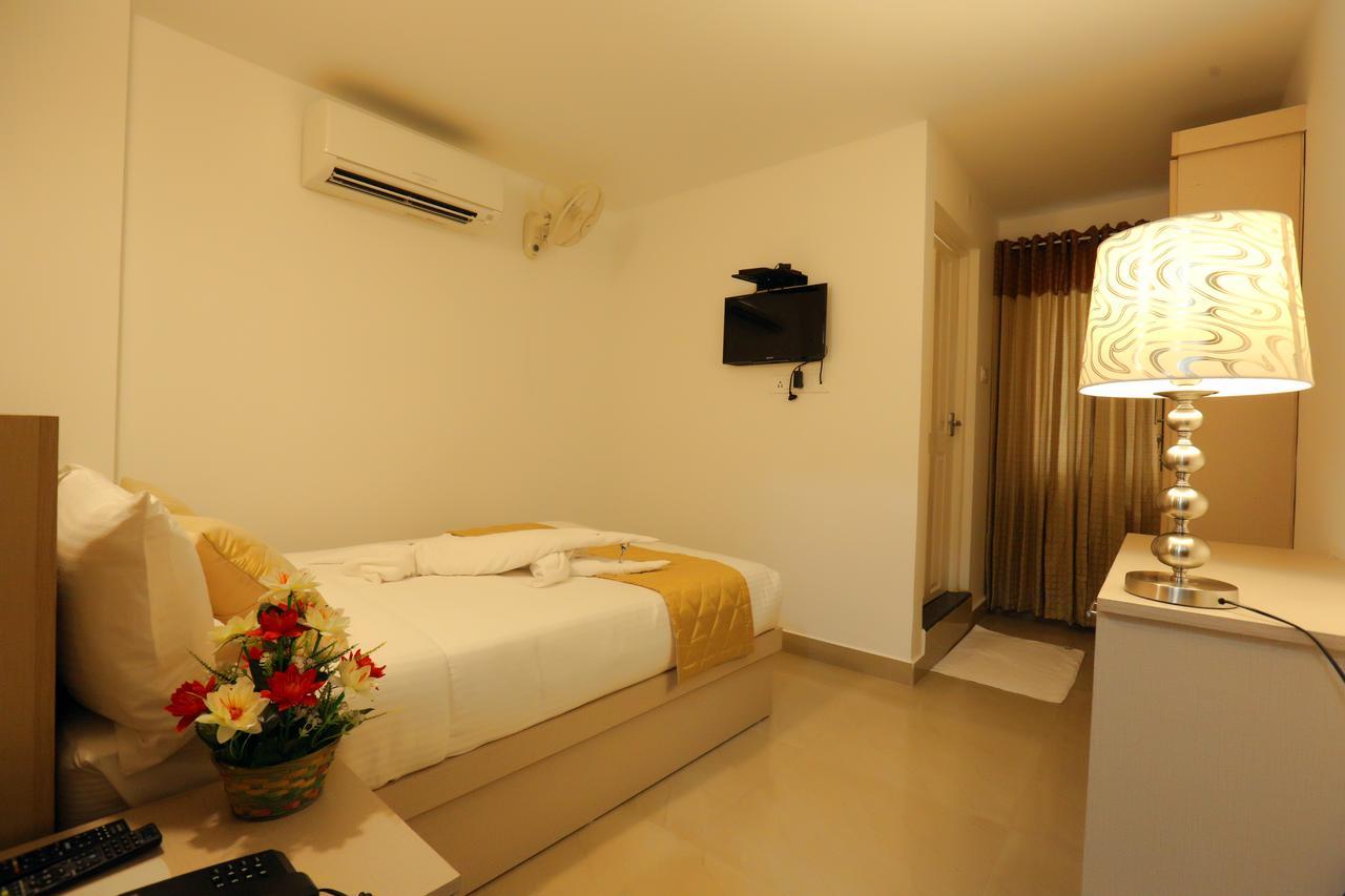 Hotel Swarna Residency Kochi المظهر الخارجي الصورة